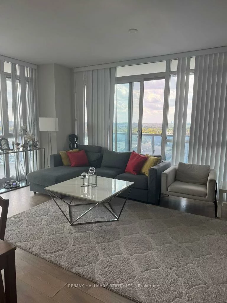 9471, Yonge, Observatory, Richmond Hill