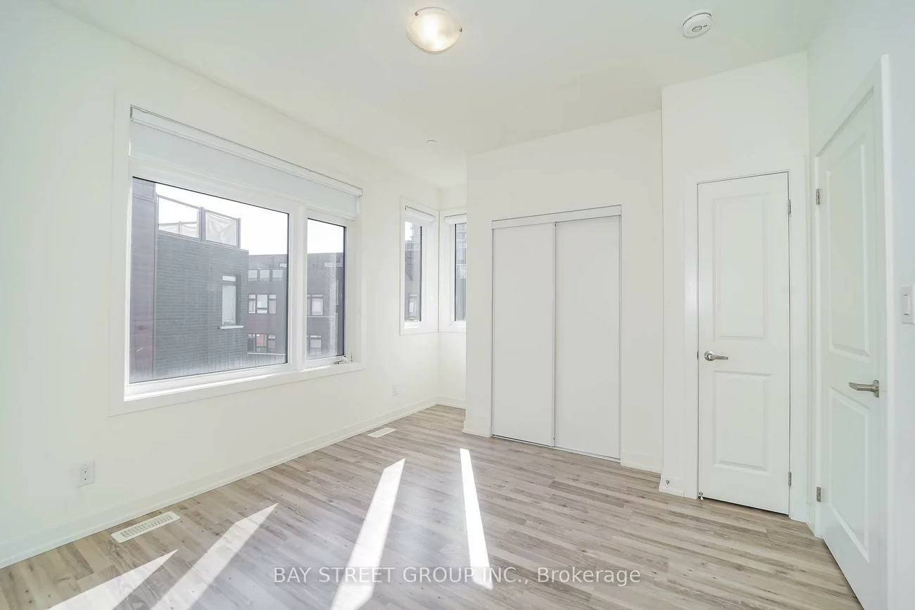 370, Red Maple, Langstaff, Richmond Hill