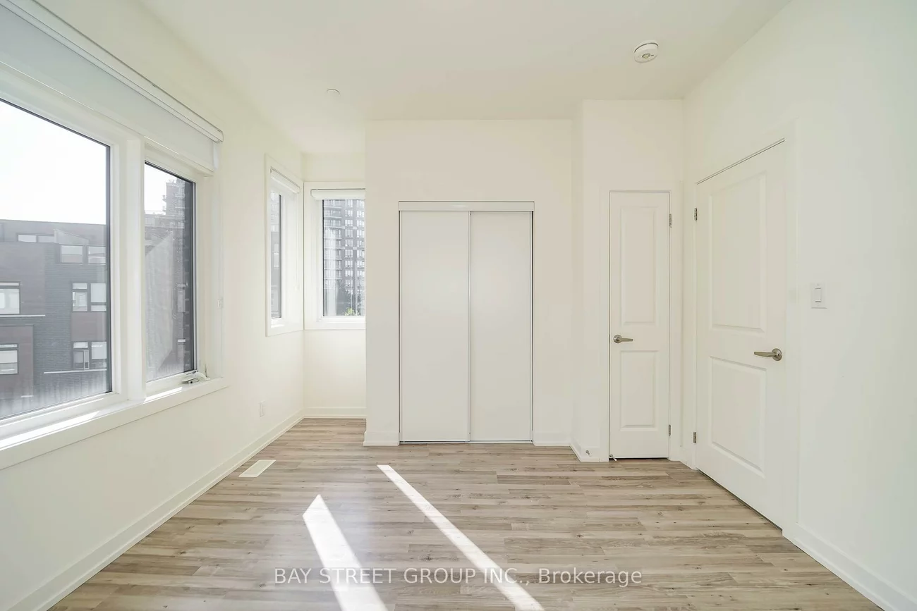 370, Red Maple, Langstaff, Richmond Hill