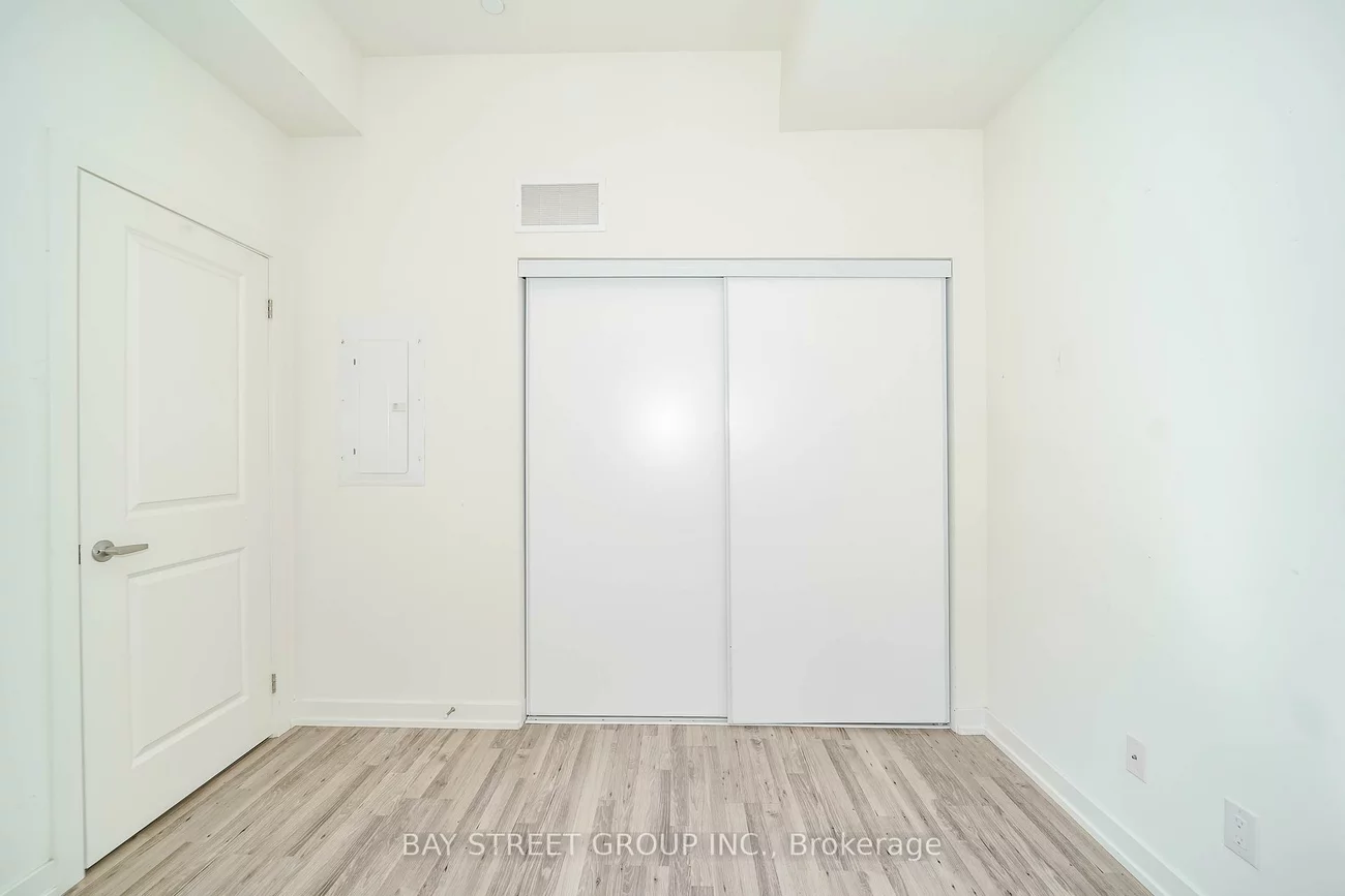 370, Red Maple, Langstaff, Richmond Hill