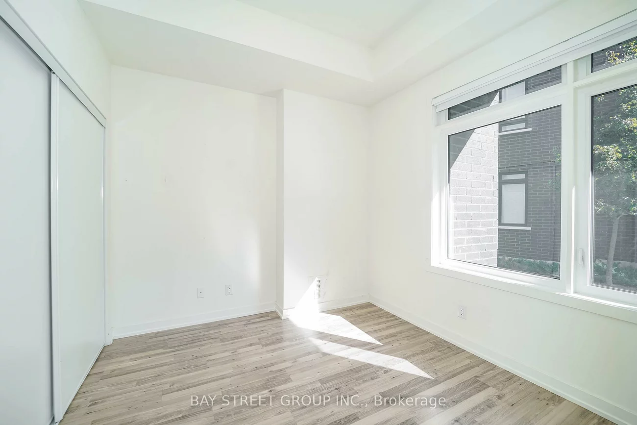 370, Red Maple, Langstaff, Richmond Hill