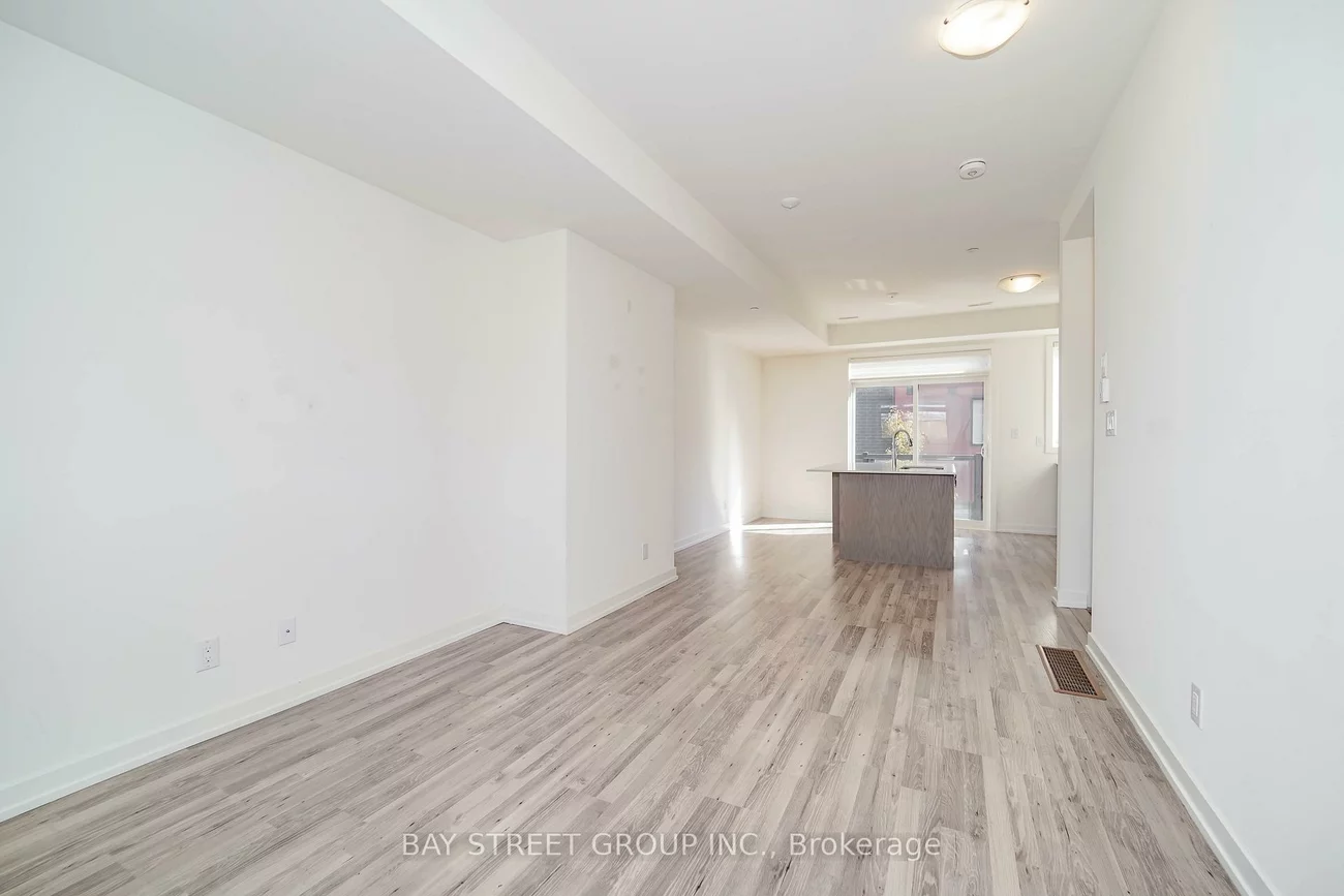 370, Red Maple, Langstaff, Richmond Hill