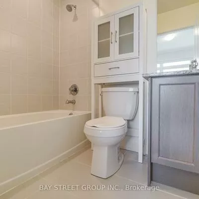 370, Red Maple, Langstaff, Richmond Hill