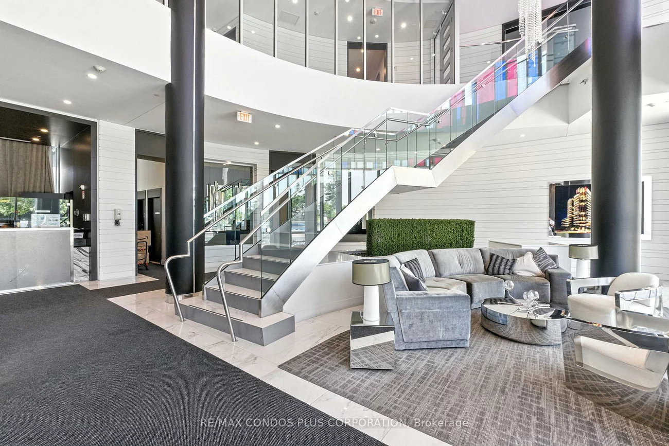 9471, Yonge, Observatory, Richmond Hill