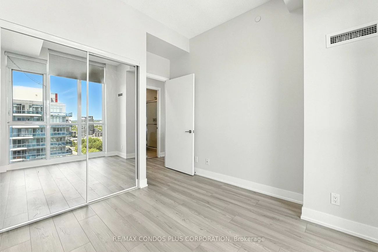 9471, Yonge, Observatory, Richmond Hill