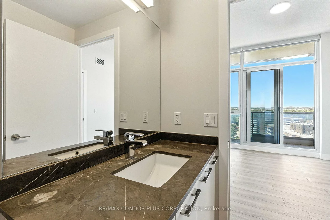 9471, Yonge, Observatory, Richmond Hill