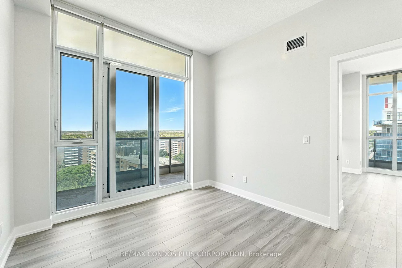 9471, Yonge, Observatory, Richmond Hill