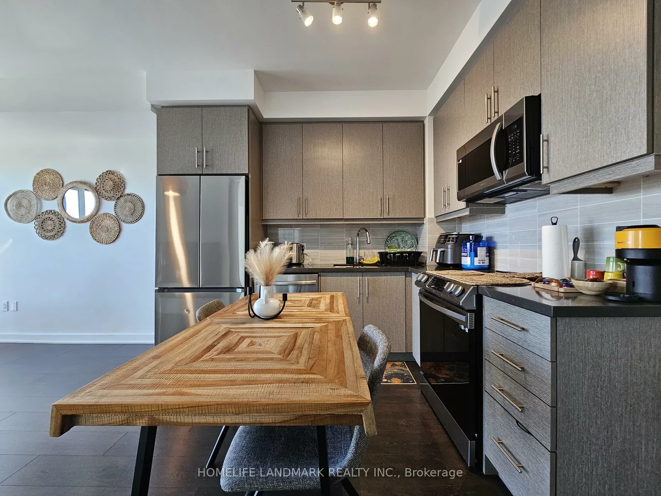105, Onedia, Langstaff, Richmond Hill