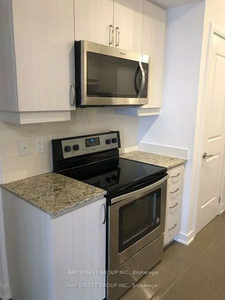 9201, Yonge, Langstaff, Richmond Hill