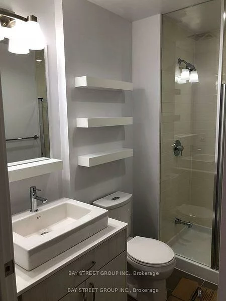 9201, Yonge, Langstaff, Richmond Hill