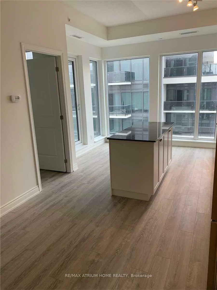 9618, Yonge, North Richvale, Richmond Hill