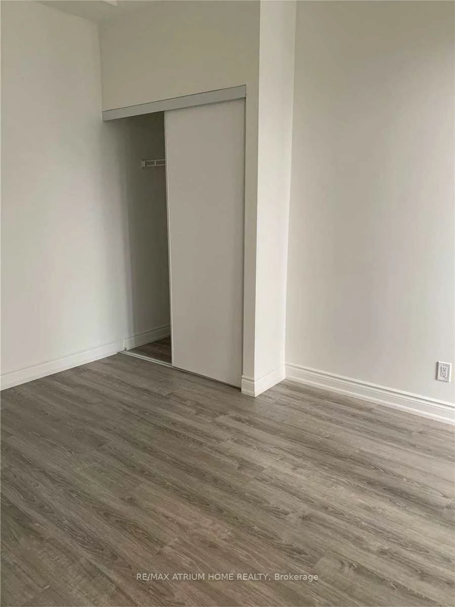 9618, Yonge, North Richvale, Richmond Hill