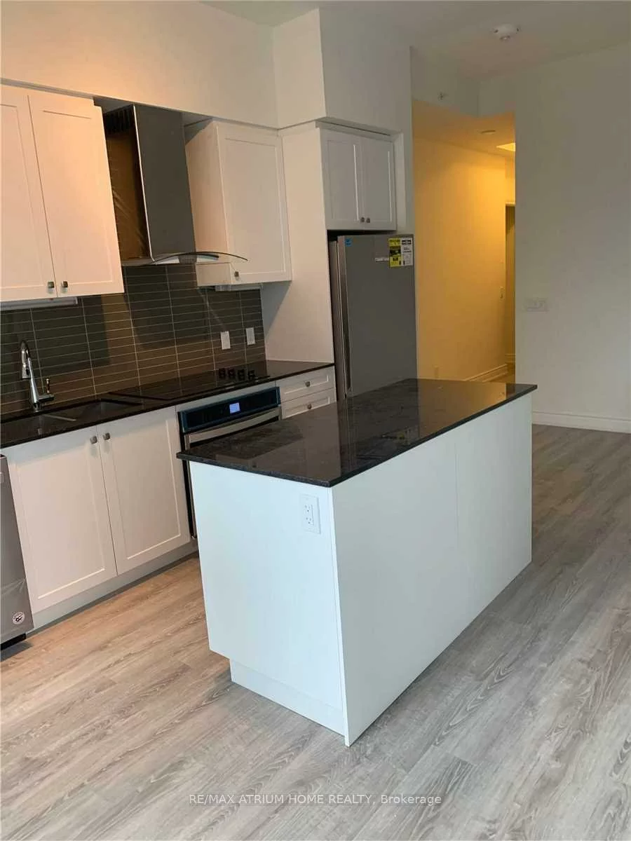 9618, Yonge, North Richvale, Richmond Hill