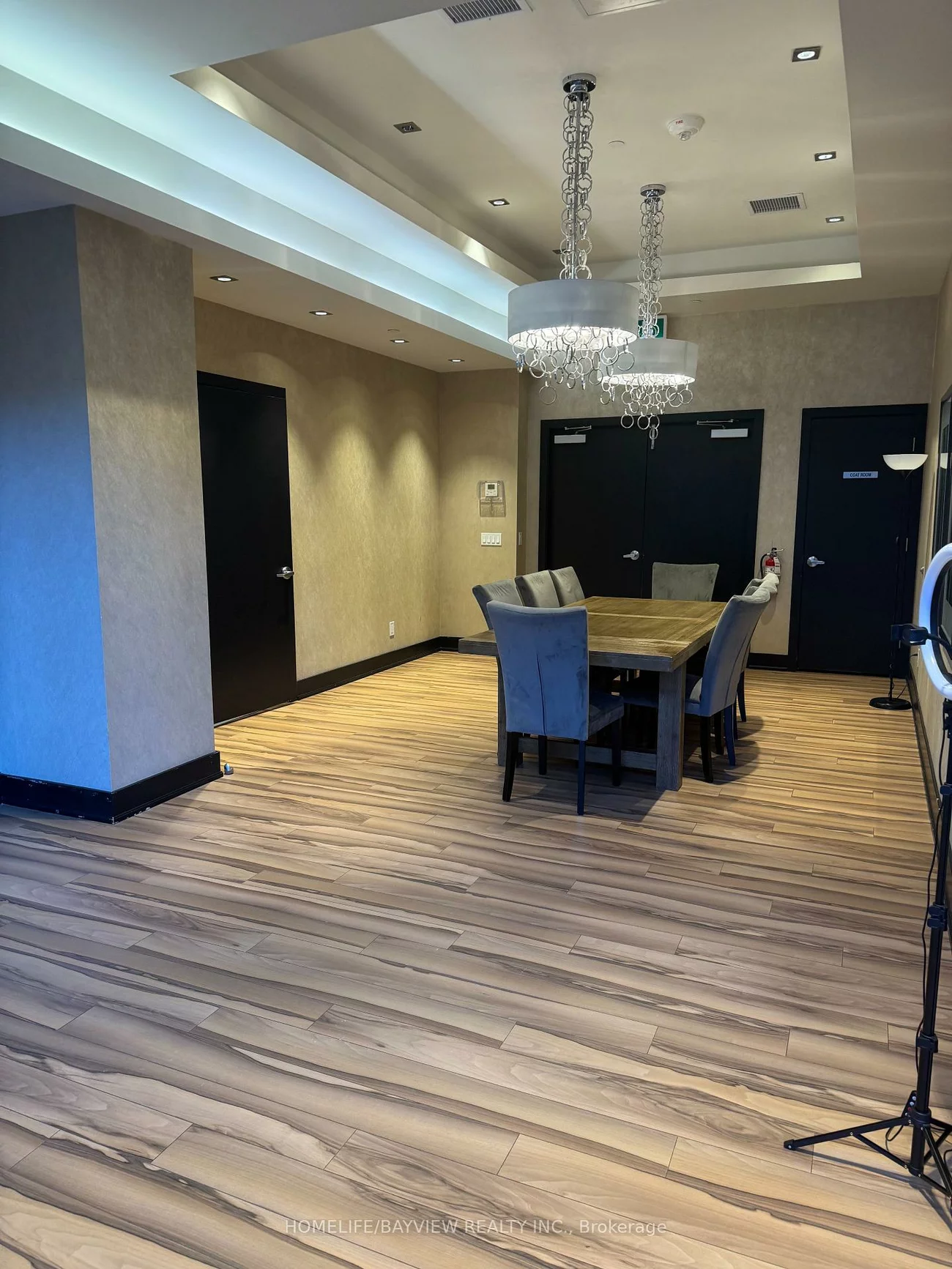 9618, Yonge, North Richvale, Richmond Hill