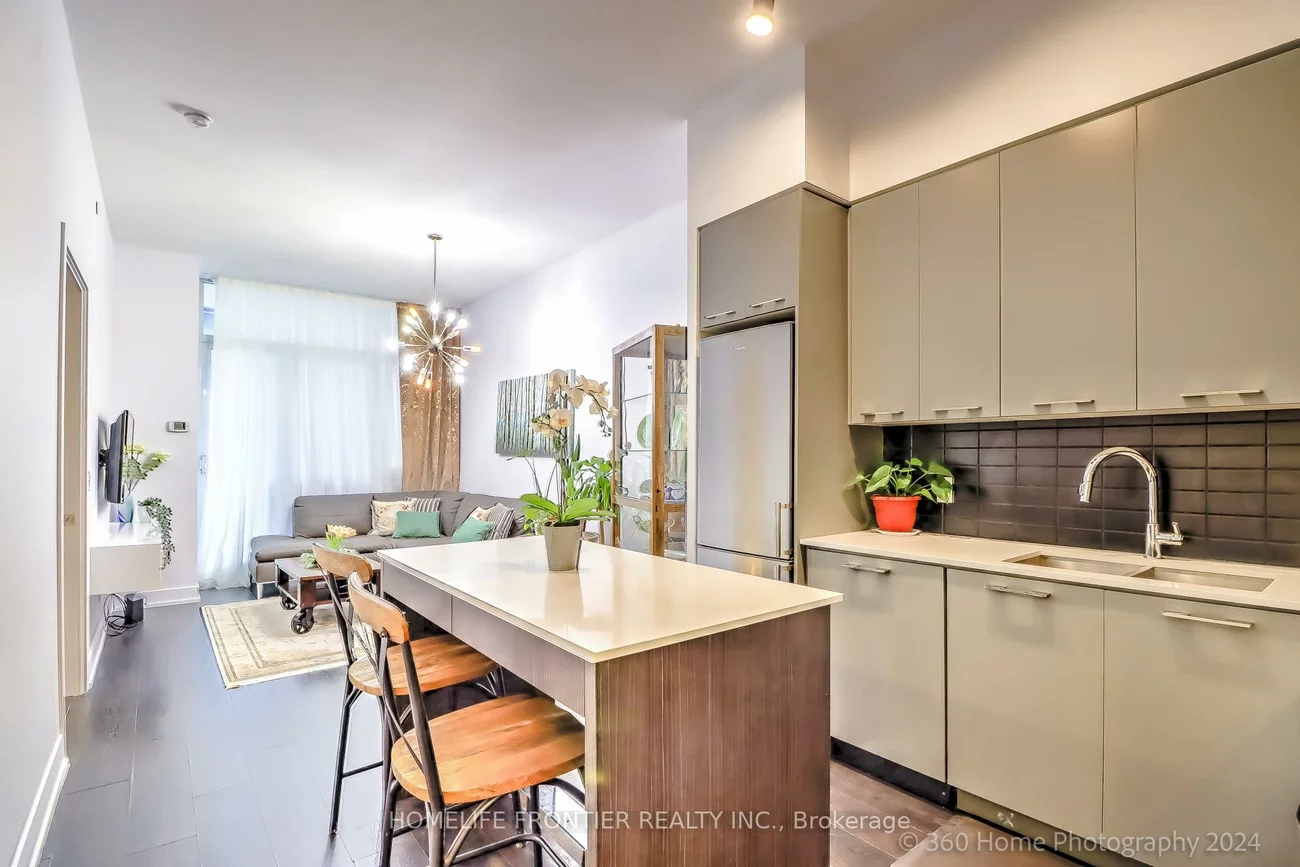 9471, Yonge, Observatory, Richmond Hill