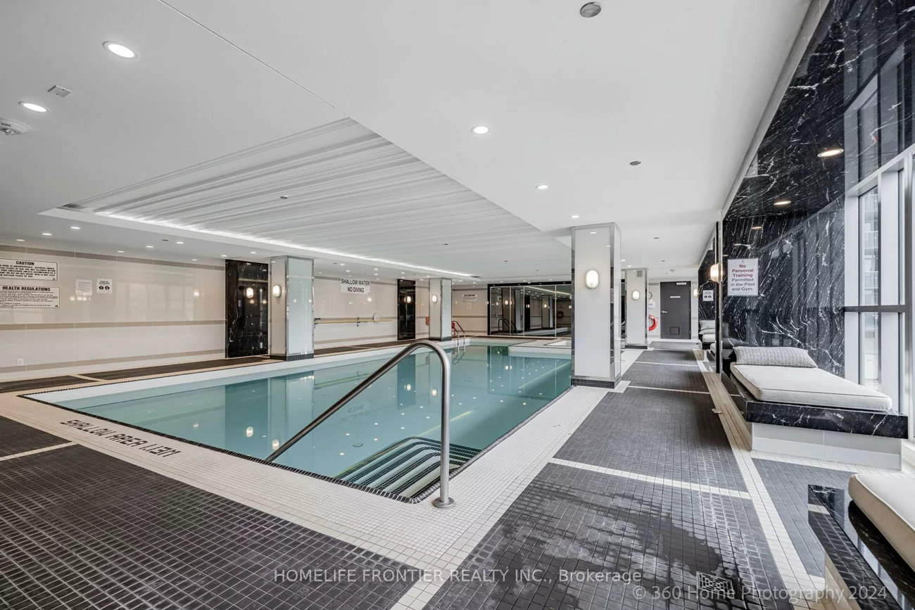 9471, Yonge, Observatory, Richmond Hill