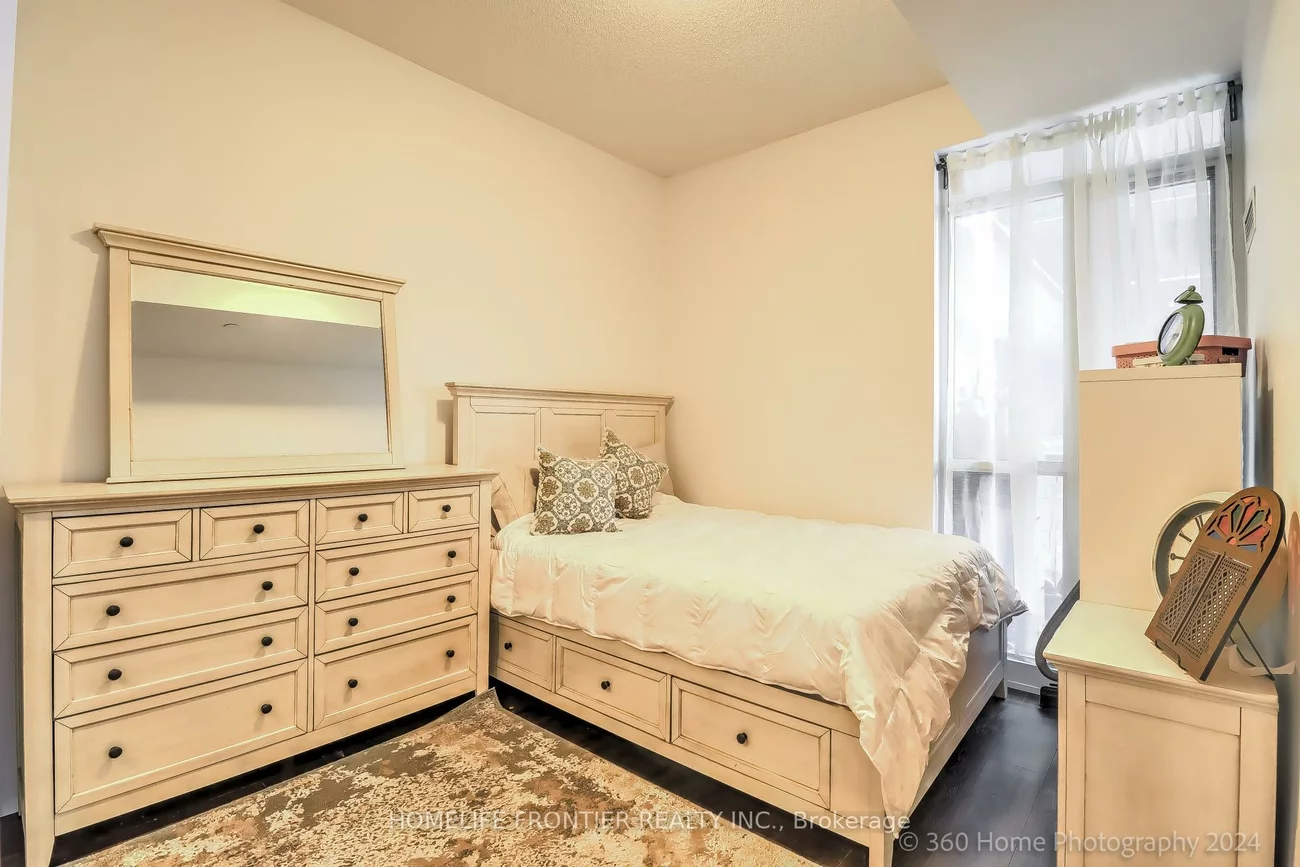 9471, Yonge, Observatory, Richmond Hill
