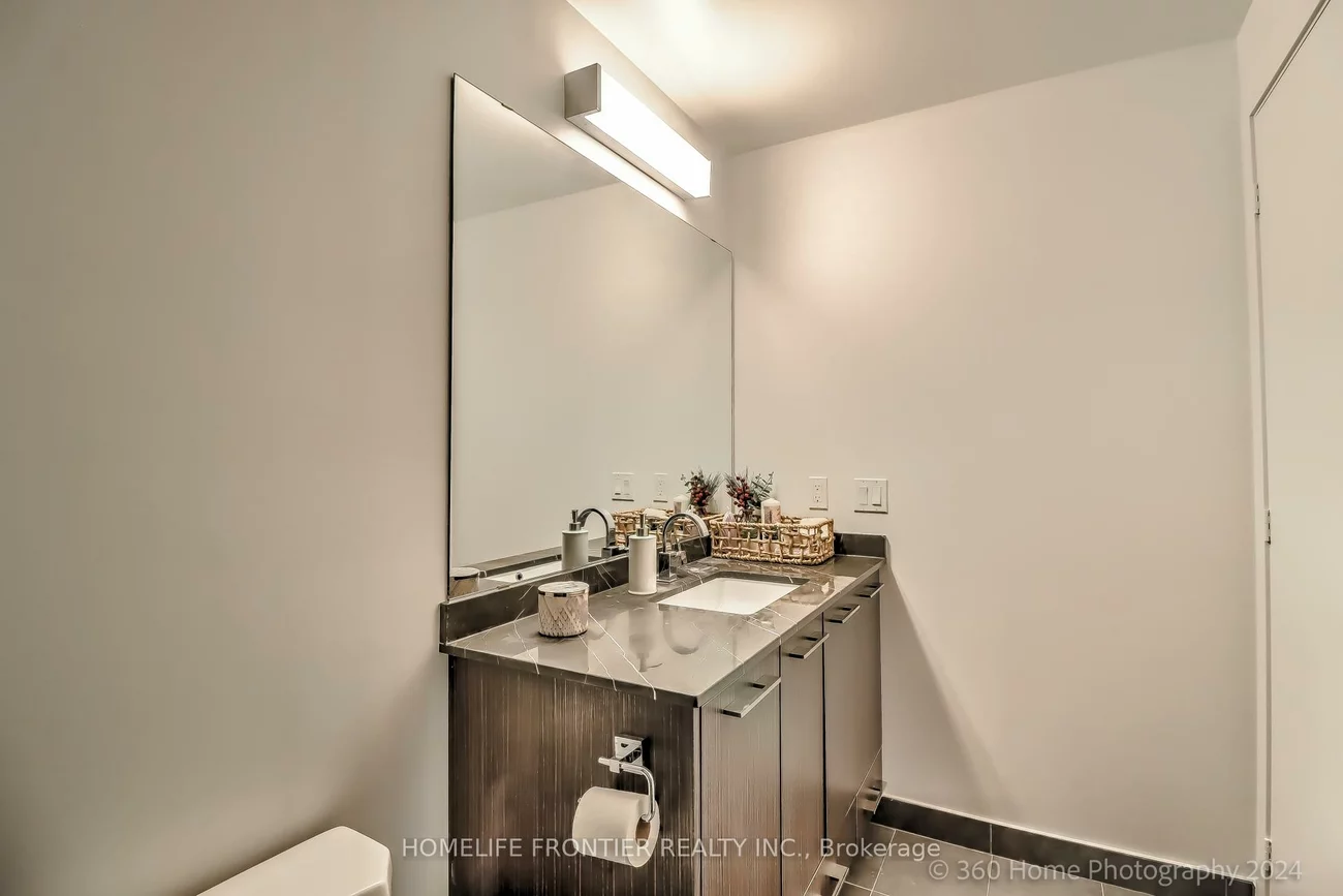 9471, Yonge, Observatory, Richmond Hill