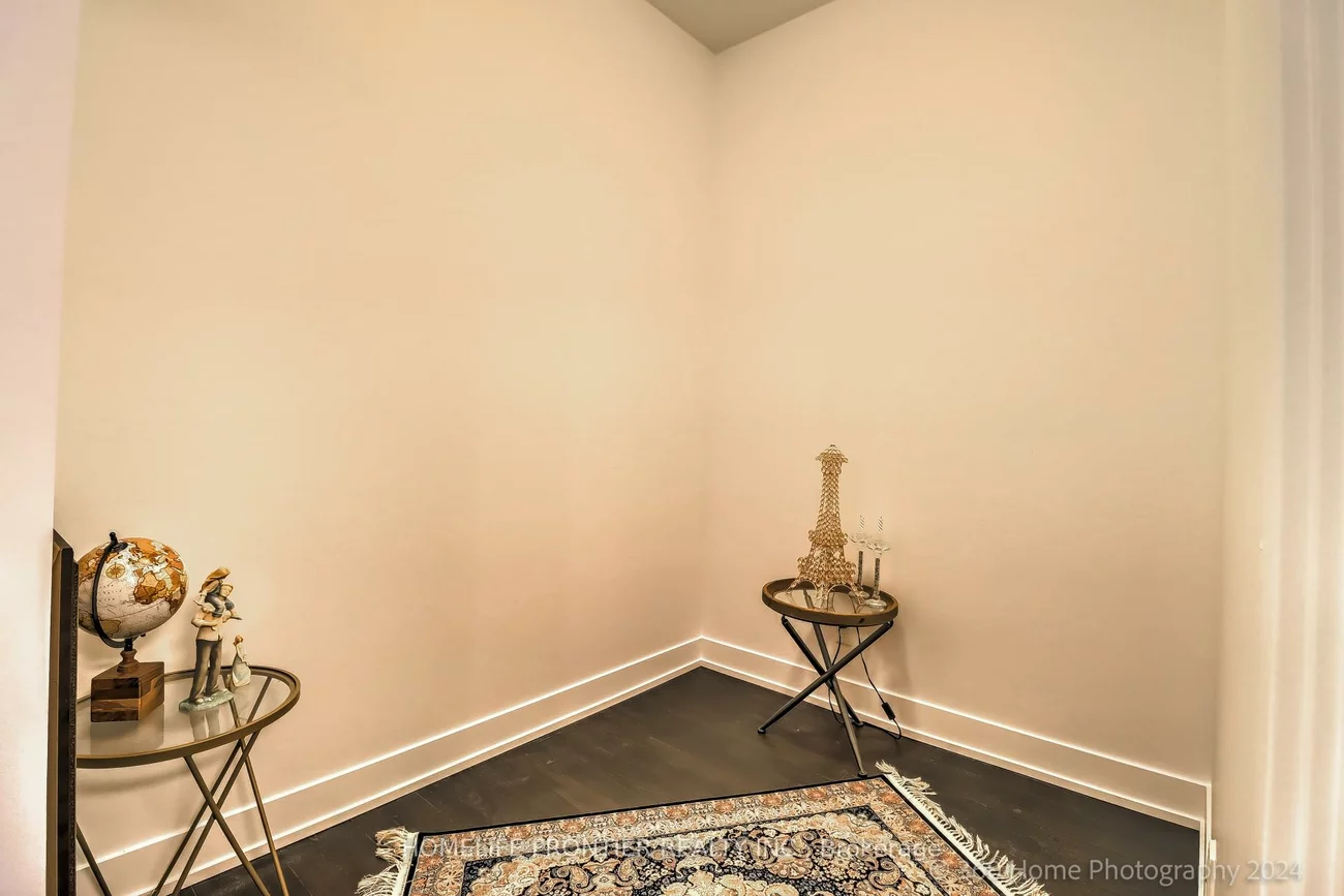 9471, Yonge, Observatory, Richmond Hill