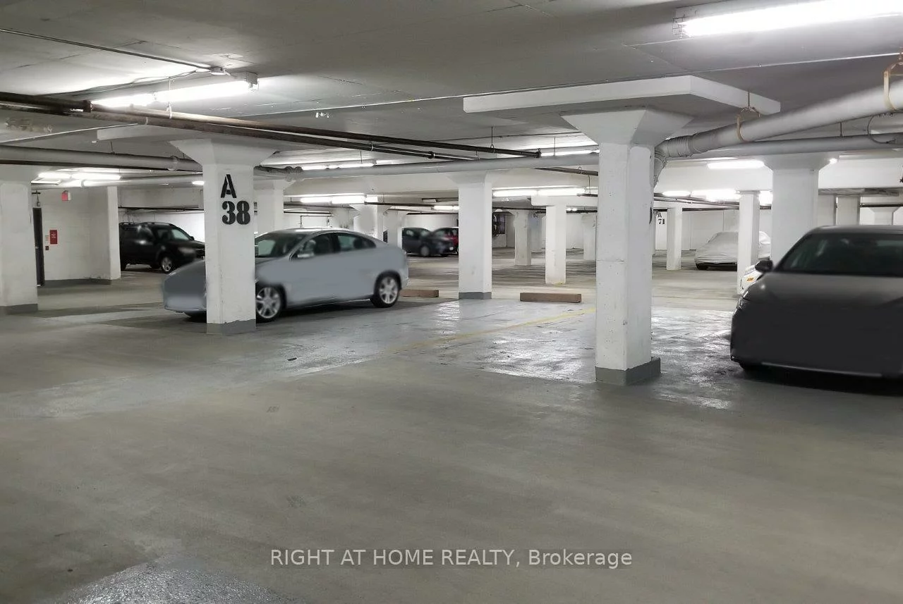 9015, Leslie, Beaver Creek Business Park, Richmond Hill