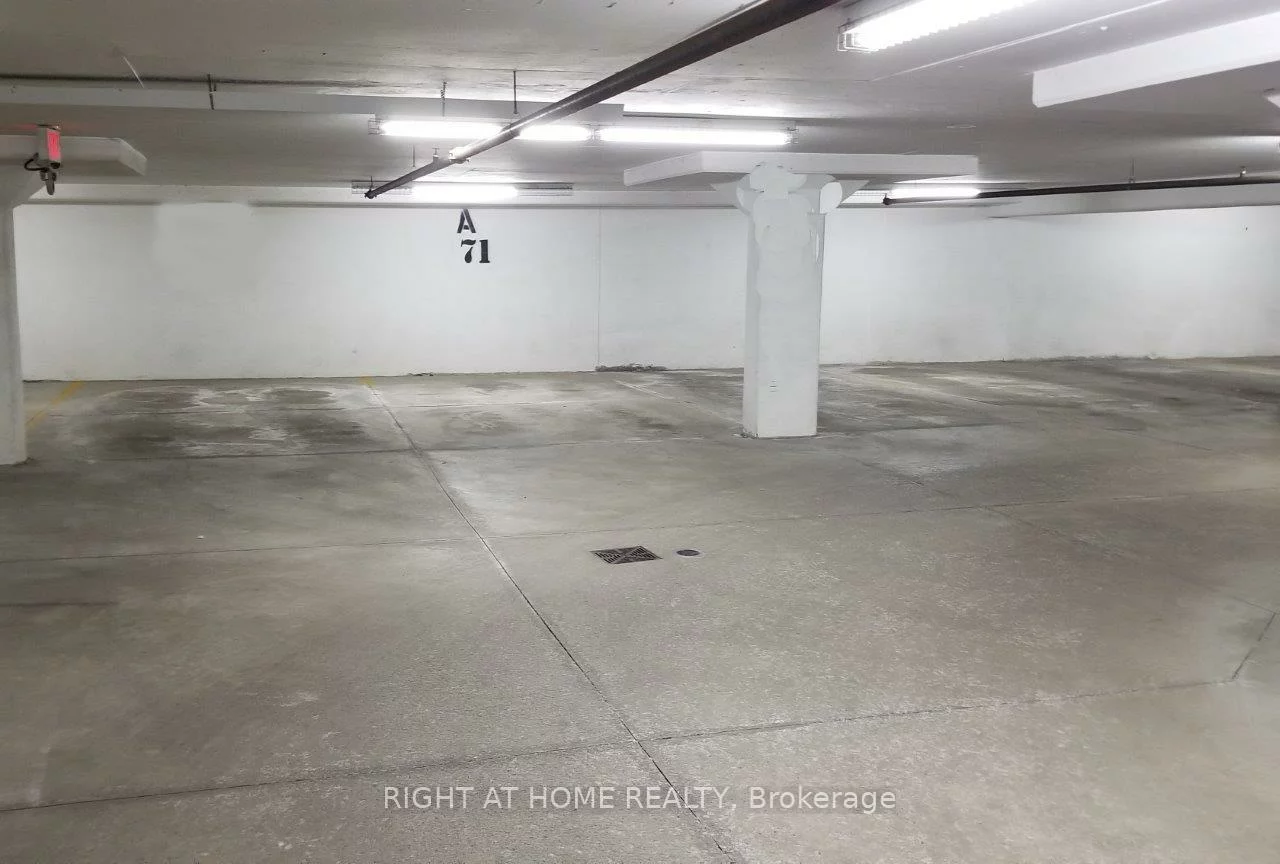 9015, Leslie, Beaver Creek Business Park, Richmond Hill