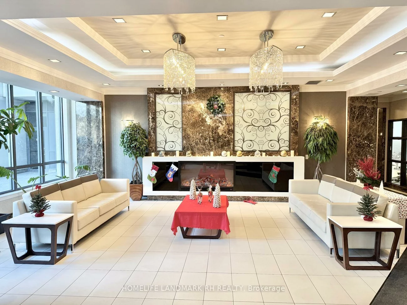 370, Highway 7, Doncrest, Richmond Hill