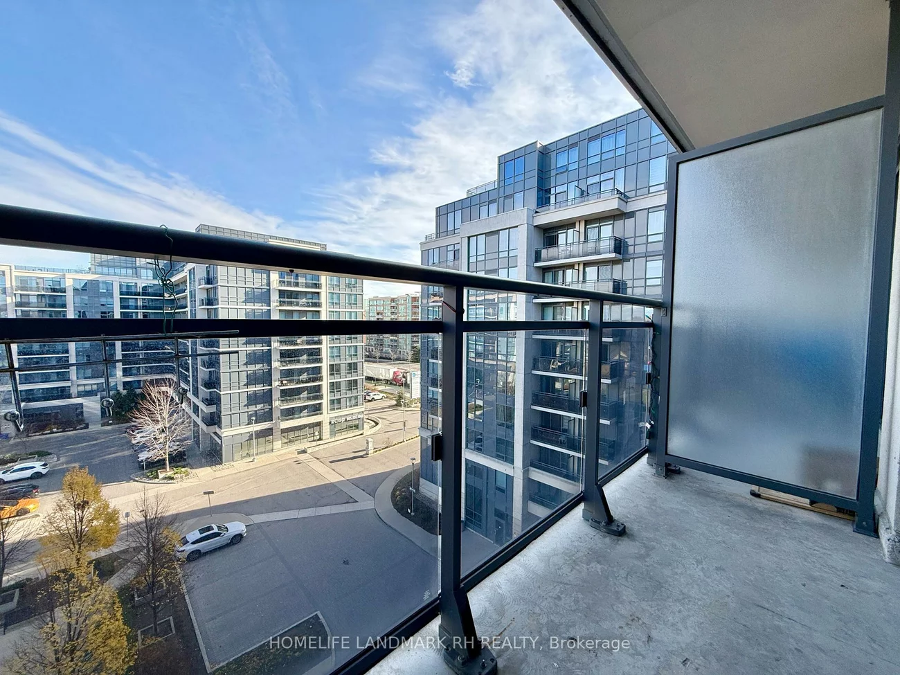 370, Highway 7, Doncrest, Richmond Hill