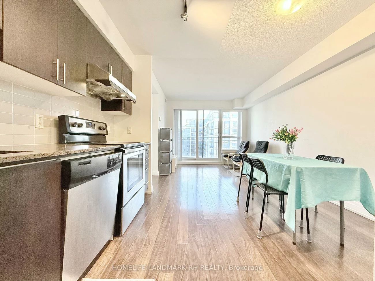 370, Highway 7, Doncrest, Richmond Hill