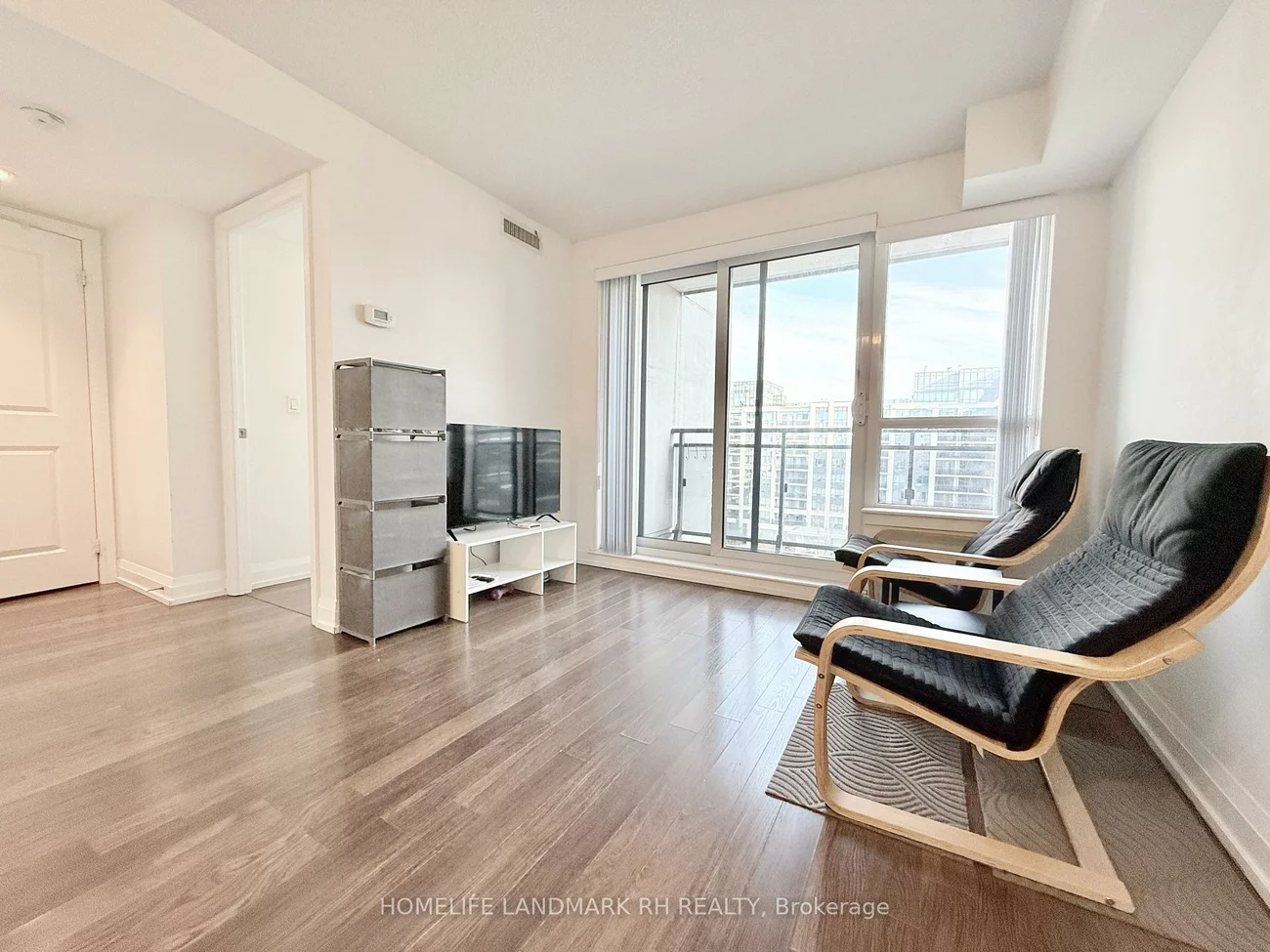 370, Highway 7, Doncrest, Richmond Hill