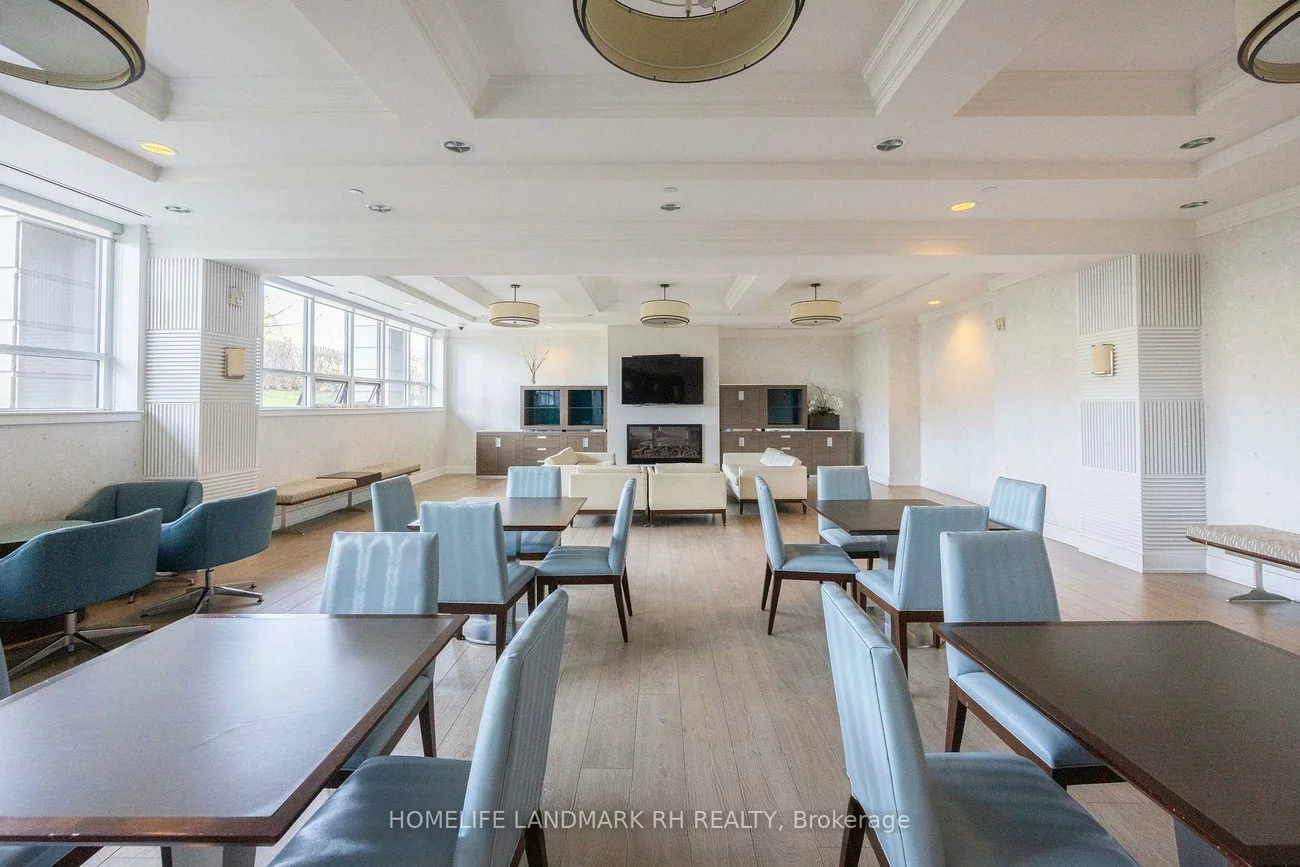 370, Highway 7, Doncrest, Richmond Hill