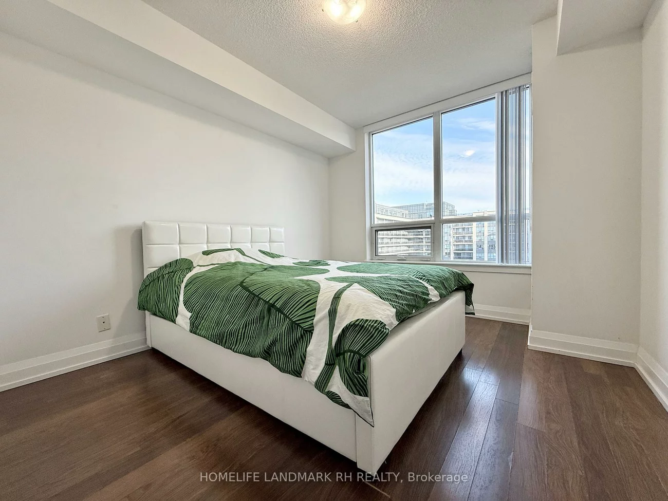 370, Highway 7, Doncrest, Richmond Hill