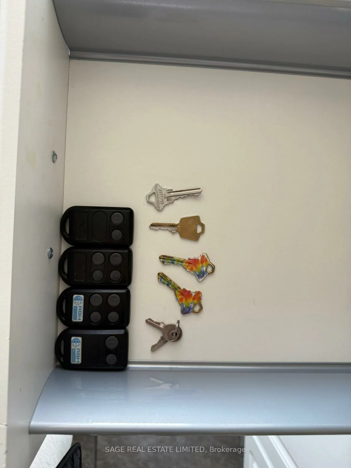 30, Harding, North Richvale, Richmond Hill