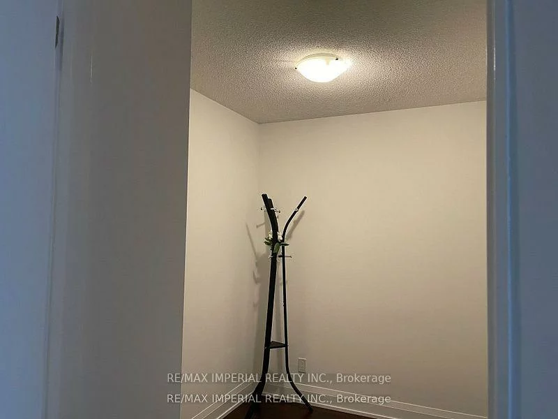 372, Highway 7, Doncrest, Richmond Hill