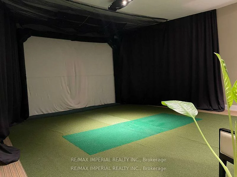 372, Highway 7, Doncrest, Richmond Hill