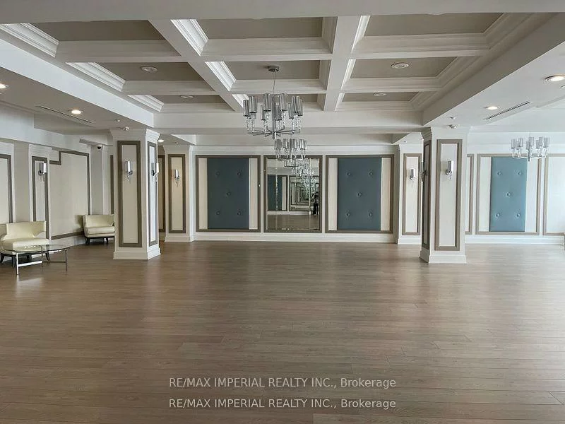 372, Highway 7, Doncrest, Richmond Hill