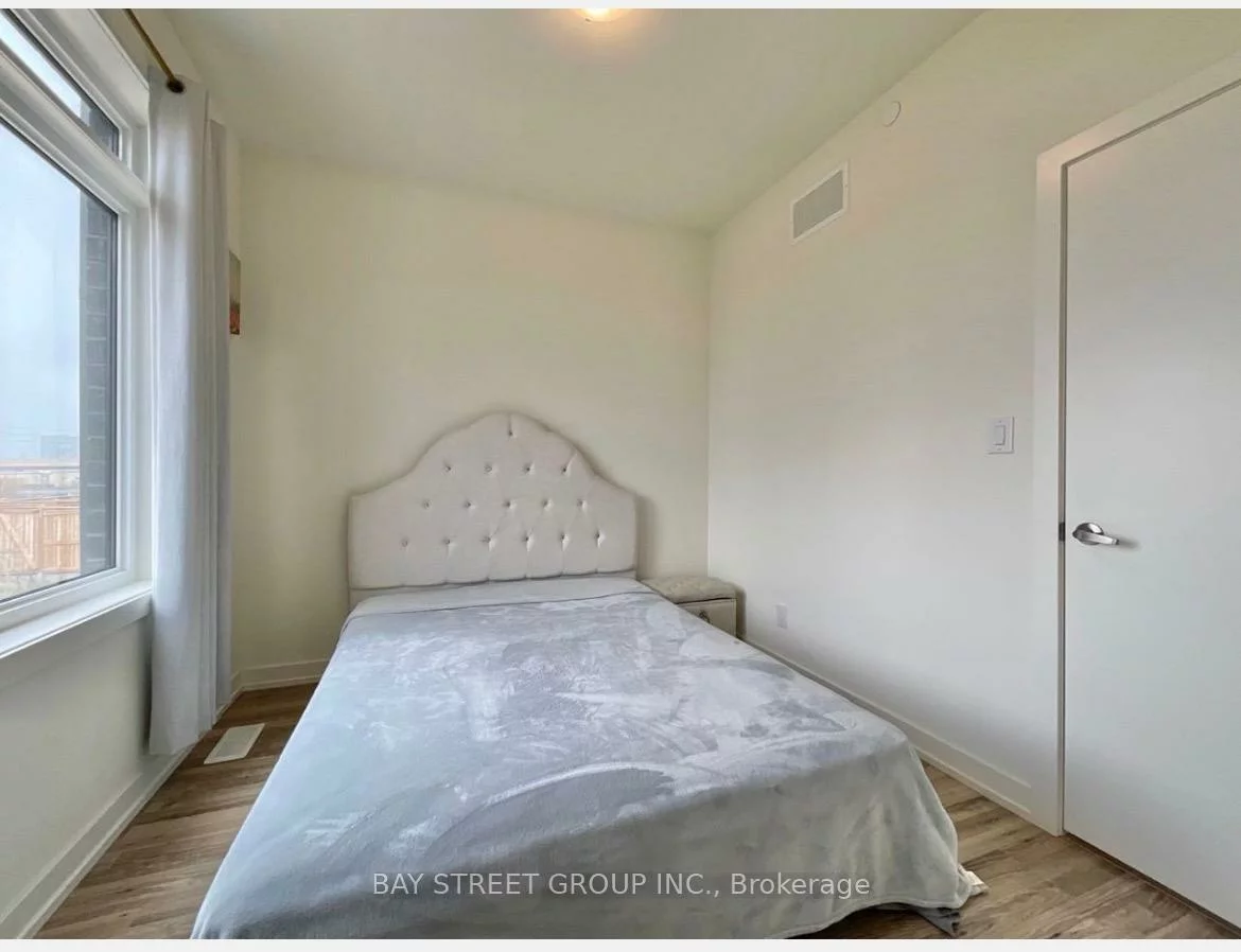 370 G, Red Maple, Langstaff, Richmond Hill