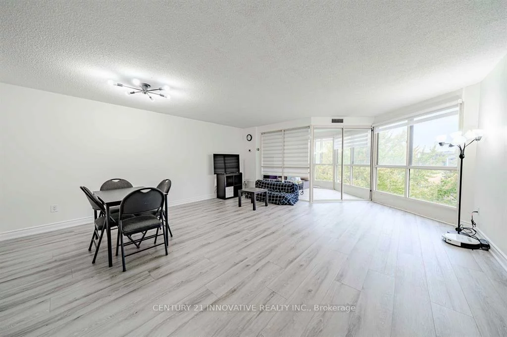 5, Weldrick, North Richvale, Richmond Hill