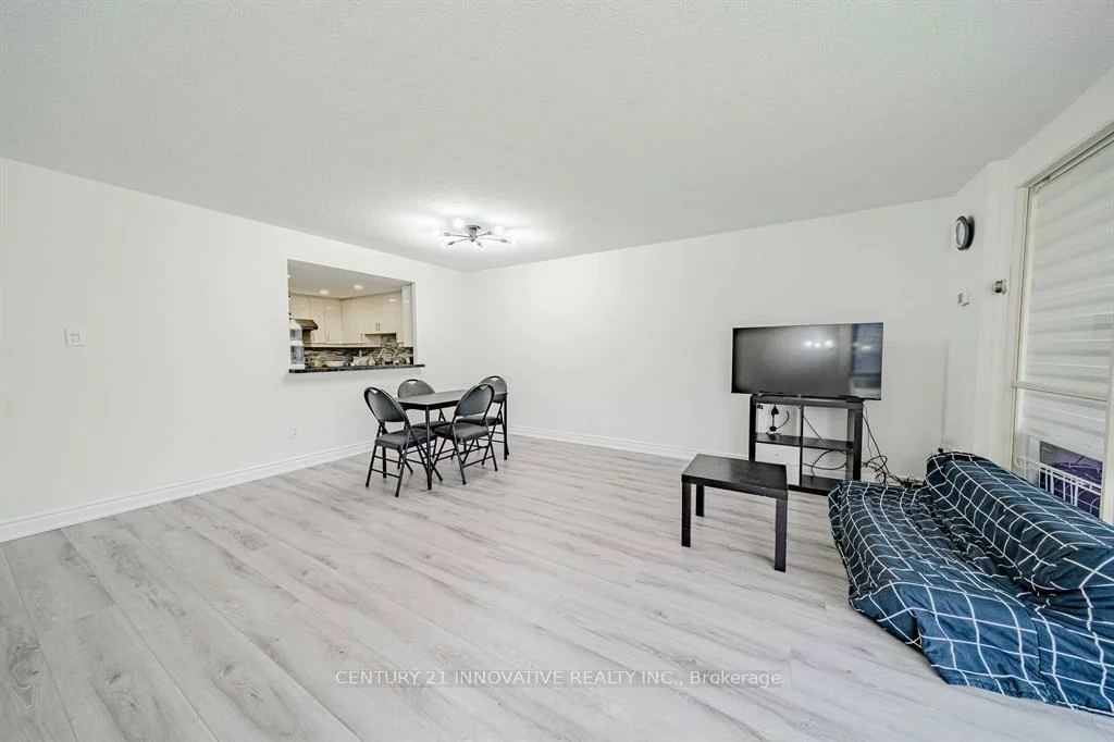 5, Weldrick, North Richvale, Richmond Hill