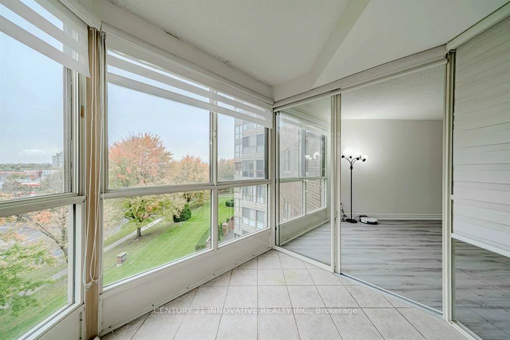 5, Weldrick, North Richvale, Richmond Hill