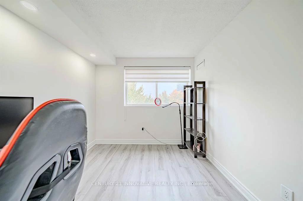 5, Weldrick, North Richvale, Richmond Hill