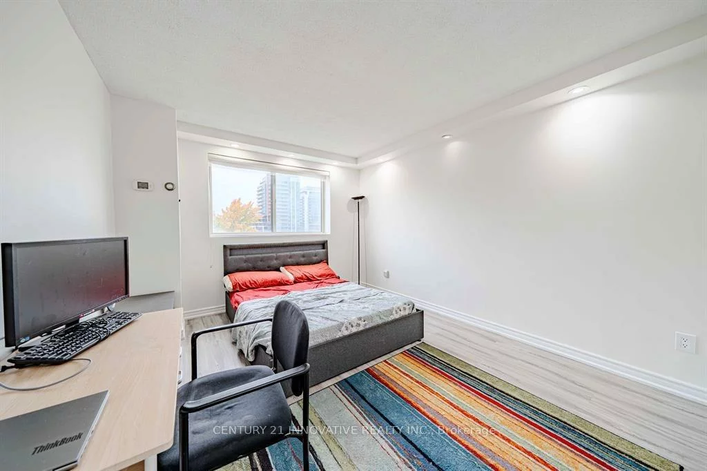 5, Weldrick, North Richvale, Richmond Hill