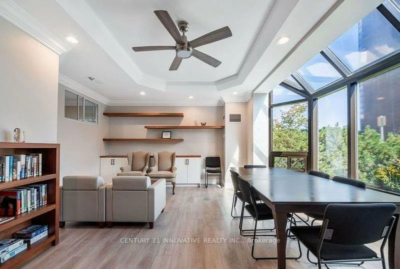 5, Weldrick, North Richvale, Richmond Hill