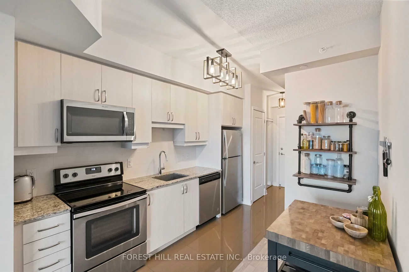 9201, Yonge, Langstaff, Richmond Hill