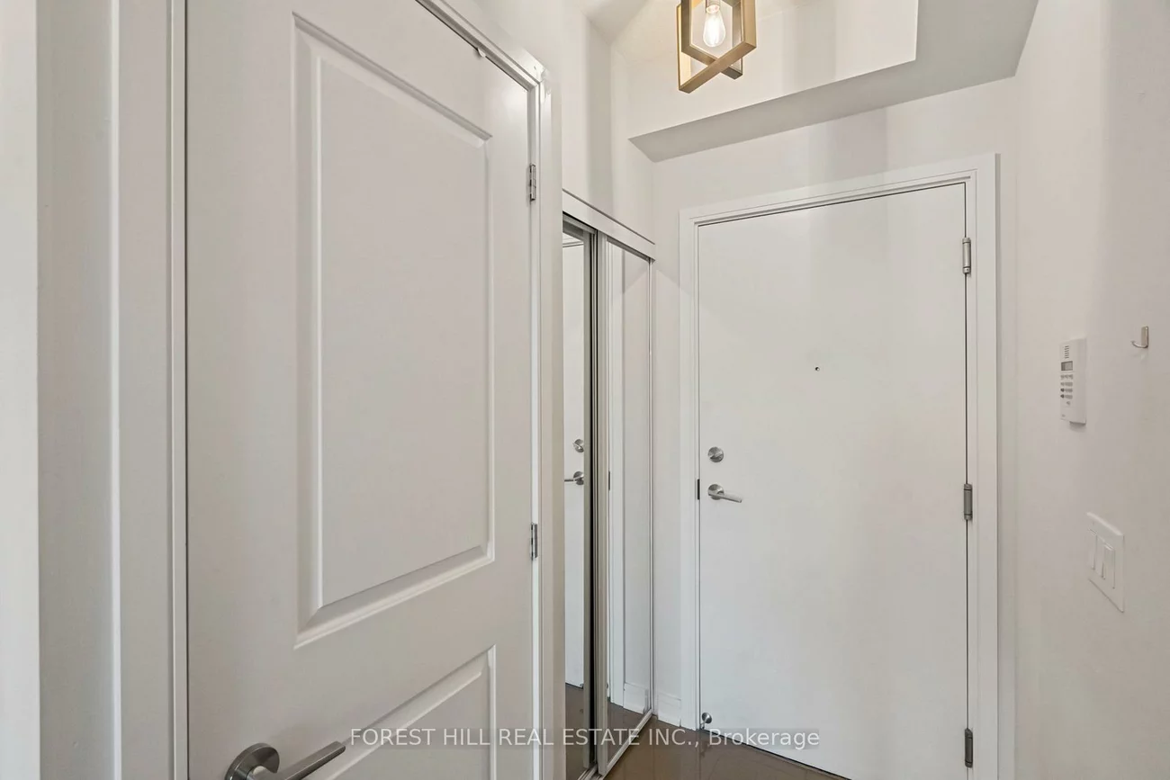 9201, Yonge, Langstaff, Richmond Hill