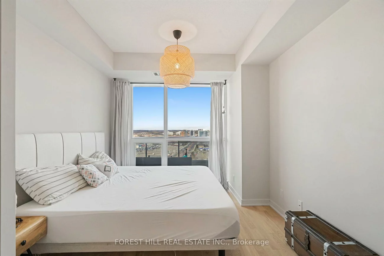 9201, Yonge, Langstaff, Richmond Hill