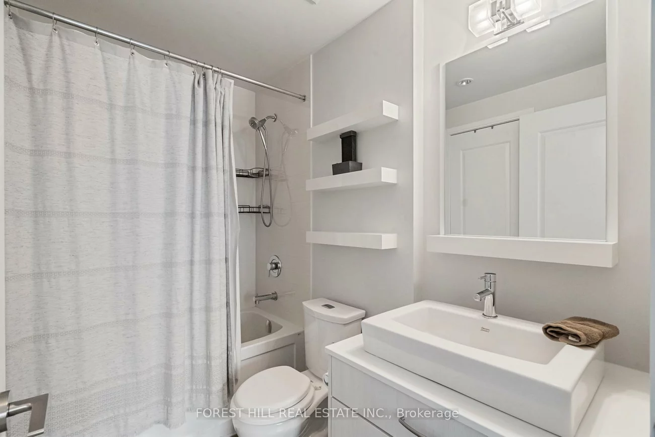 9201, Yonge, Langstaff, Richmond Hill