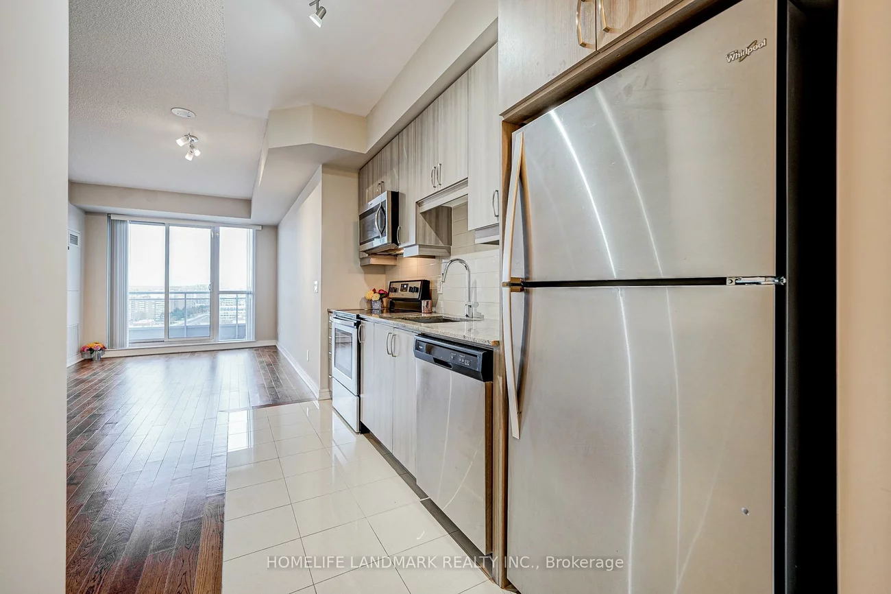 9205, Yonge, Langstaff, Richmond Hill