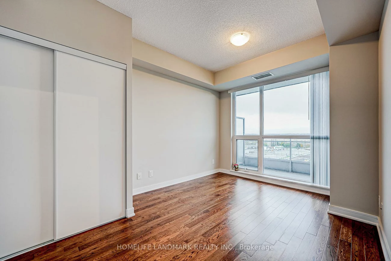 9205, Yonge, Langstaff, Richmond Hill