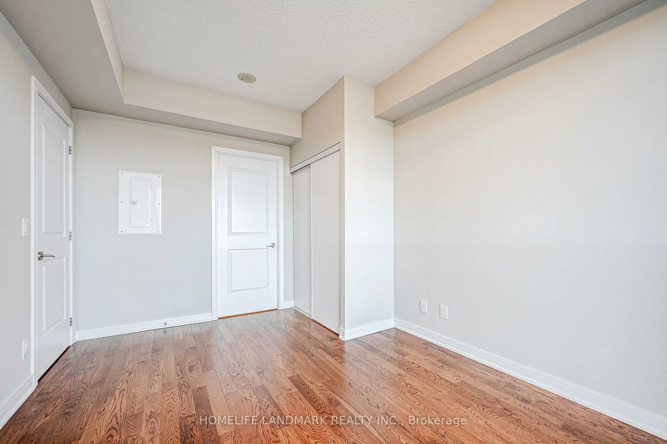 9205, Yonge, Langstaff, Richmond Hill