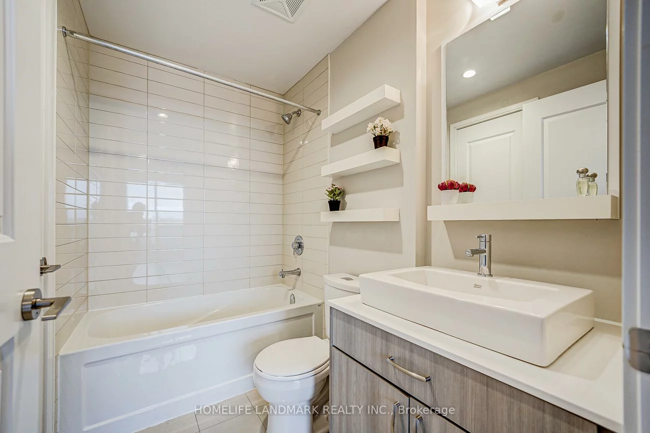 9205, Yonge, Langstaff, Richmond Hill